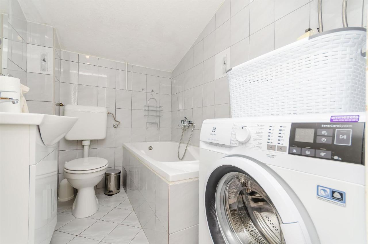 Apartment Ljubica Okrug Gornji Esterno foto