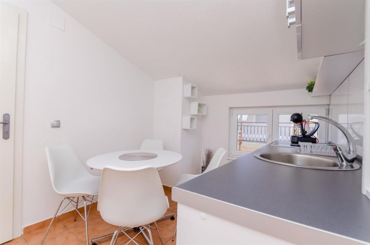 Apartment Ljubica Okrug Gornji Esterno foto